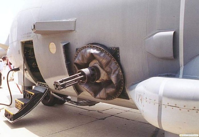 Cường kích vũ trang hạng nặng AC-130